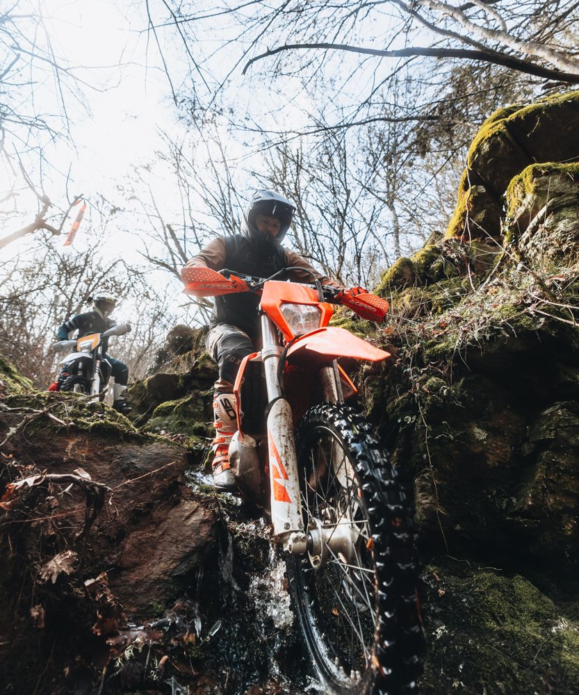 Ouxia – rutted hard enduro trail near Isoma