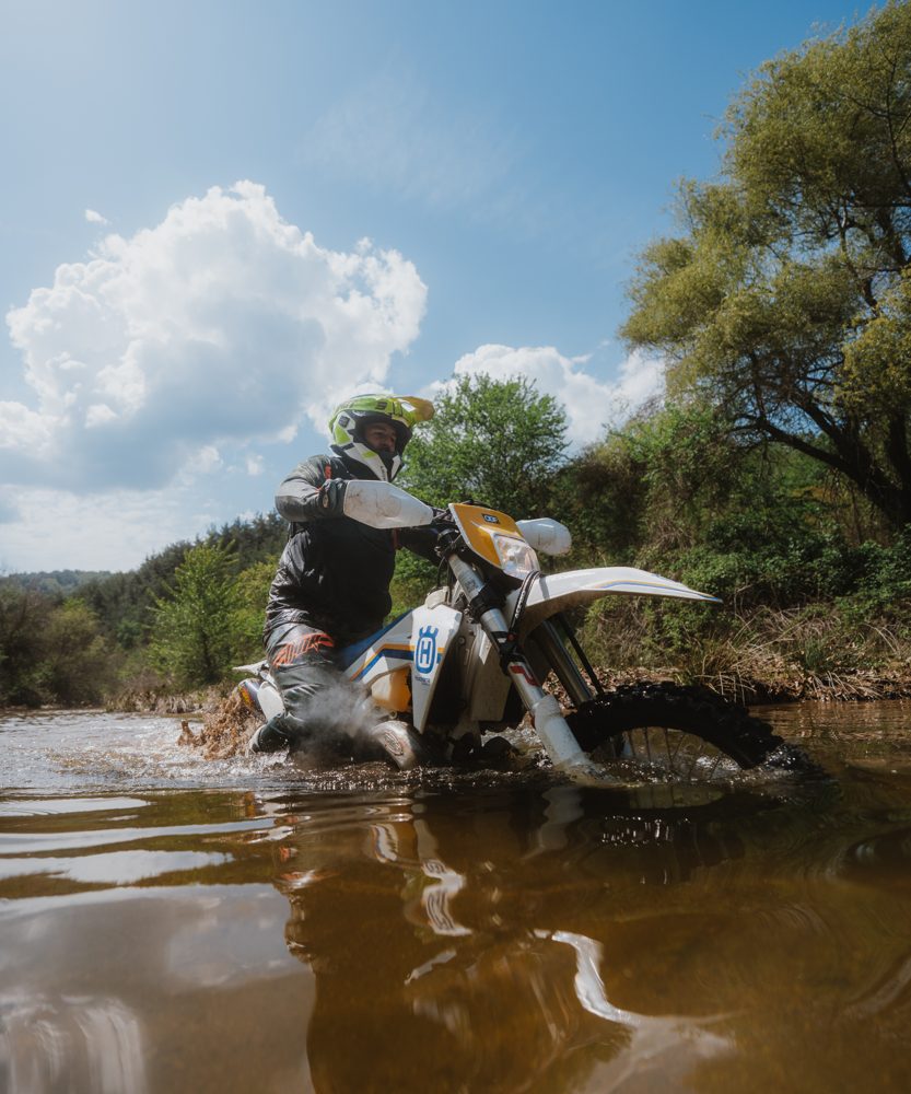 Rema – 30 km hard enduro along a riverbed